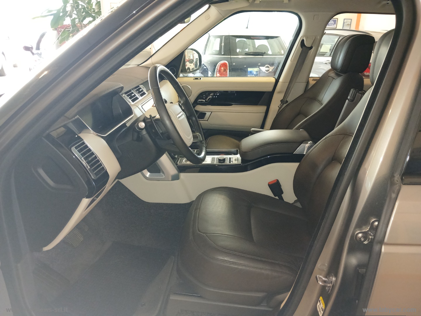 Range Rover 4.4 SDV8 FULL OPTIONAL FULL OPTIONAL TAGLIANDO APPENA ESEGUITO - immagine 8