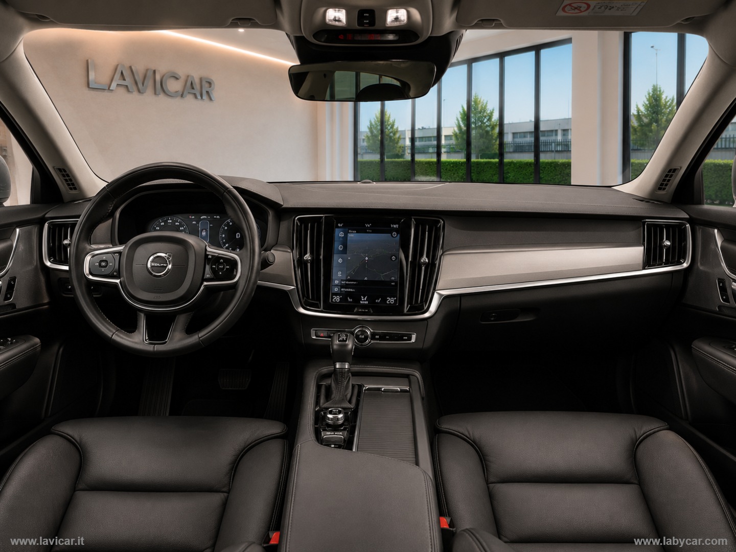 V90 D4 Momentum - immagine 8