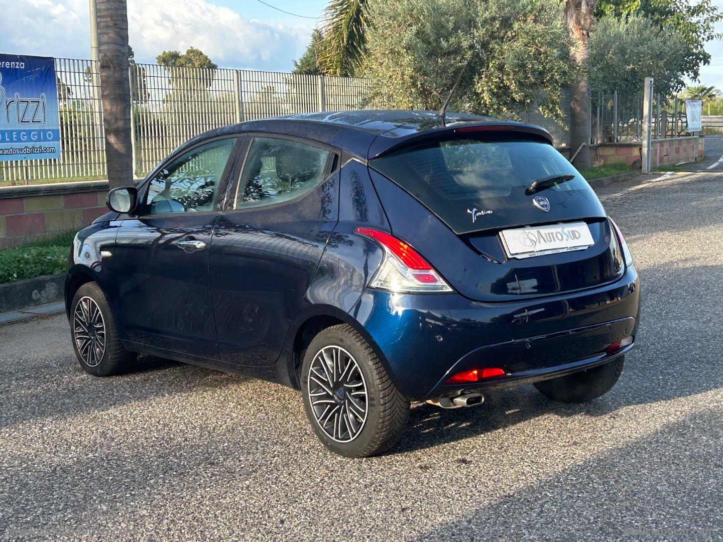 Ypsilon 1.2 69 CV 5p. S&S Gold - immagine 8