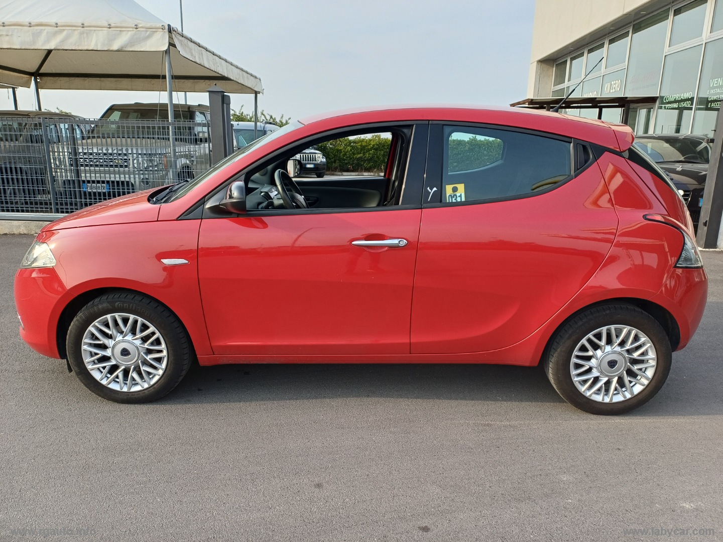 Ypsilon 0.9 T.Air 85 CV 5p. S&S Gold - immagine 8
