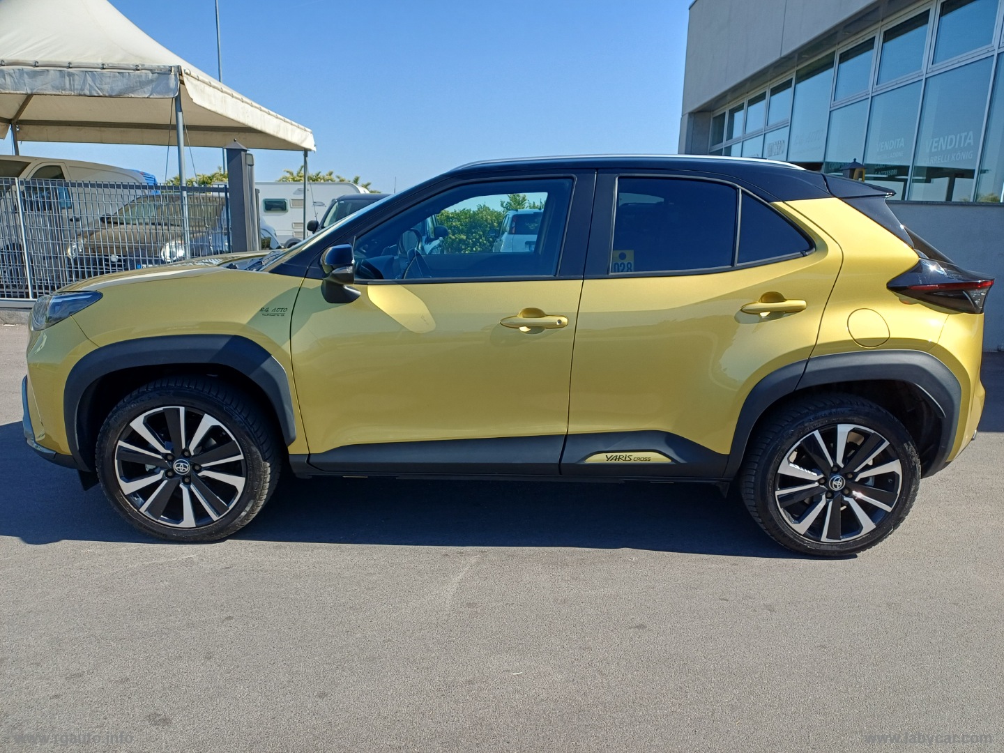 Yaris Cross 1.5 Hyb. 5p. E-CVT AWD Prem. - immagine 8