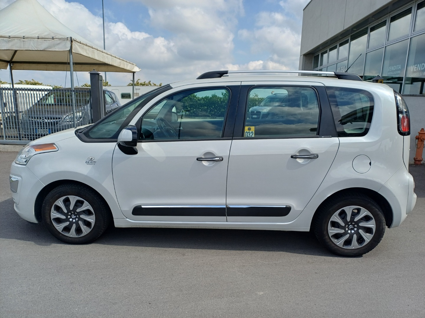 C3 Picasso 1.6 HDi 90 Exclusive - immagine 8
