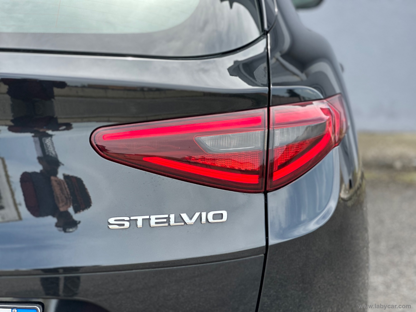 Stelvio 2.2 T.diesel 160CV AT8 RWD R.Ed. - immagine 8