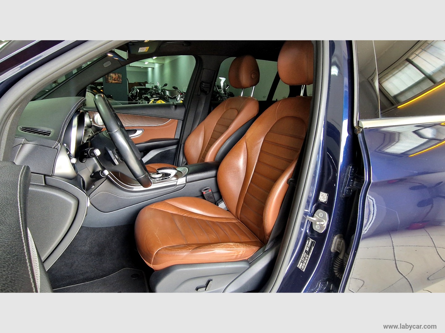 GLC 250 d 4Matic Premium AMG - immagine 8