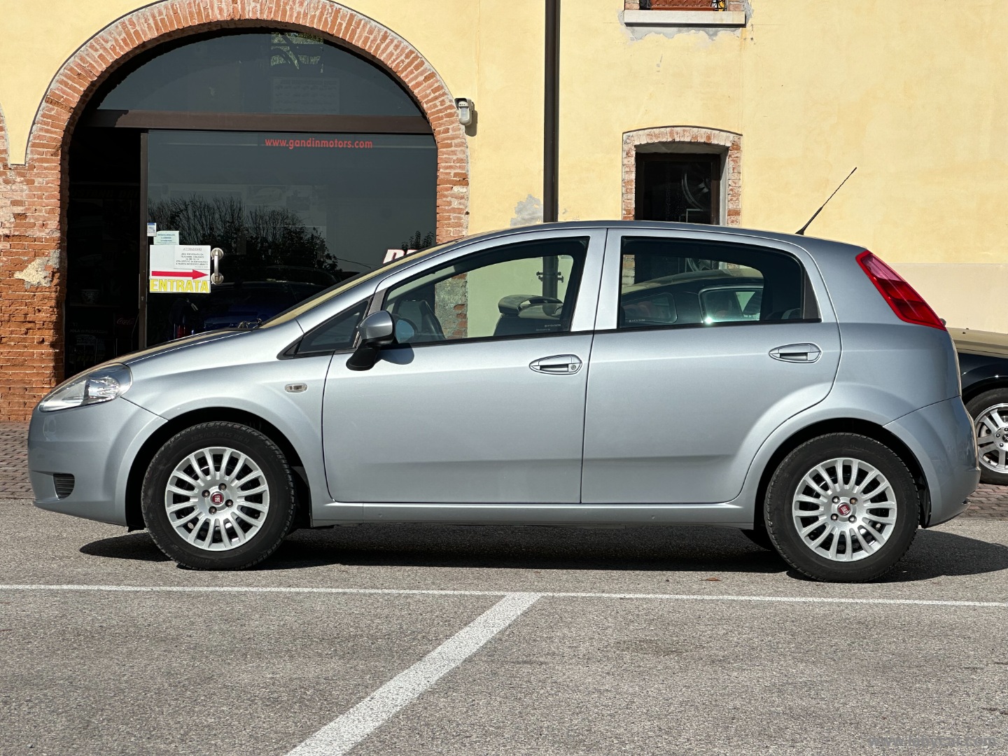 Grande Punto 1.2 5p. Active NEOPATENTATI - immagine 8