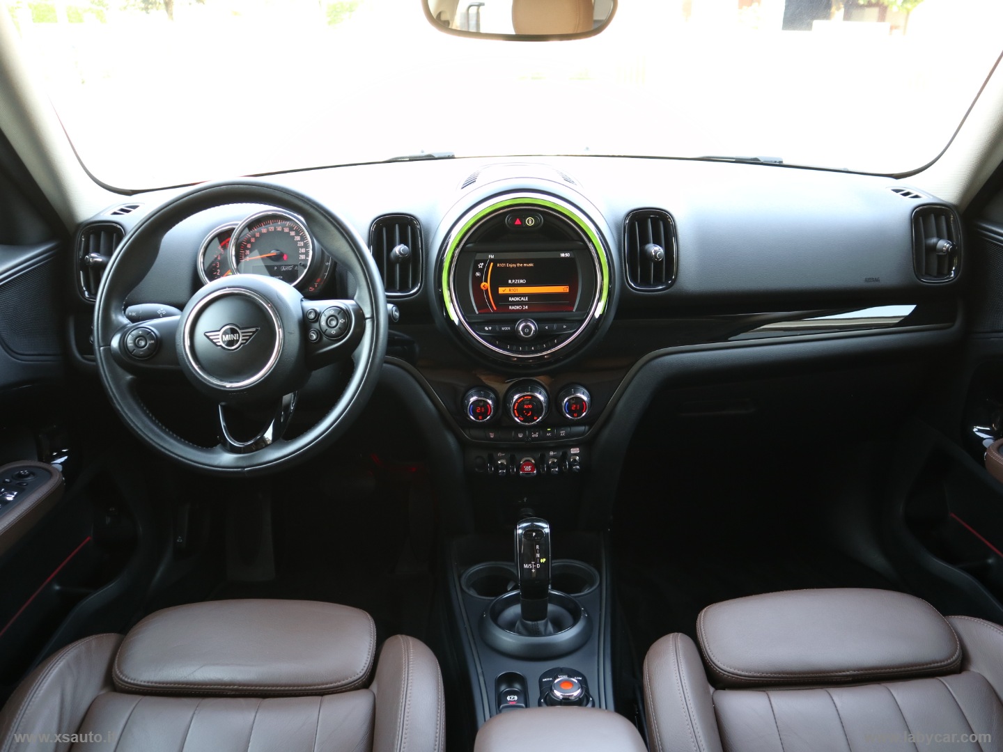 Mini Cooper SD Business Countryman ALL4 - immagine 8