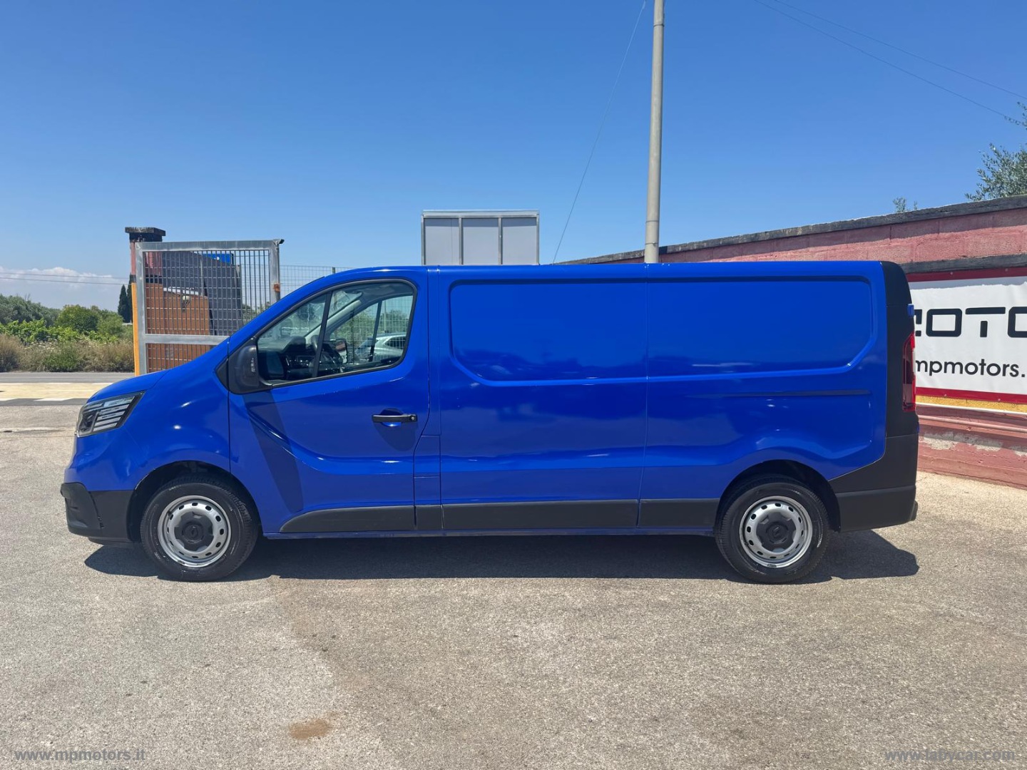 TRAFIC L2 H1 2.0 dCi 110CV - immagine 8