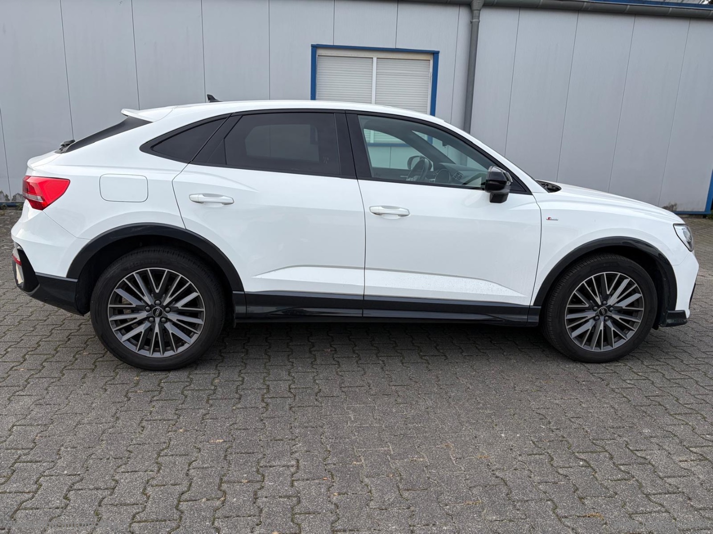Q3 SPORTBACK 2.0TDI S-LINE BLACK EDITION - immagine 8