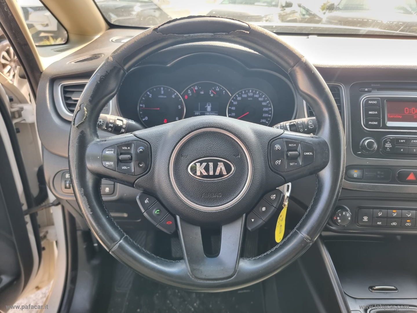 Carens 1.7 CRDi 115 CV Cool - immagine 8