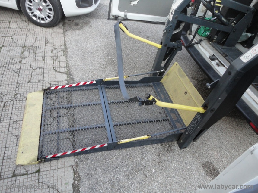 Master T28/120 2.5 dCi PM-TM Combi Ice TRASPORTO DISABILE - immagine 8