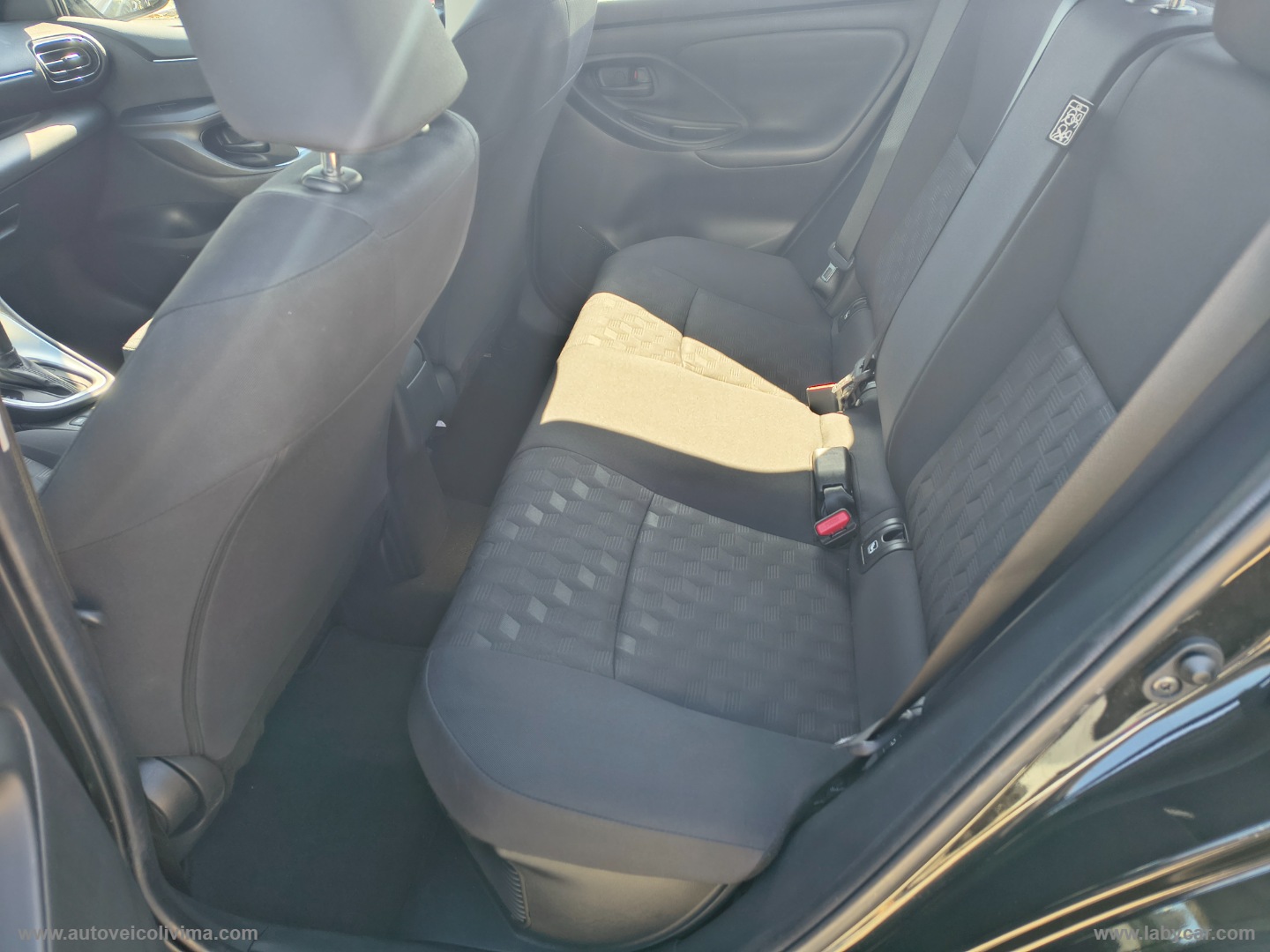 Yaris 1.5 Hybrid 5p. Active - immagine 8