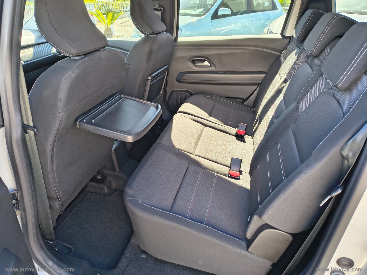 Jogger 1.0 TCe GPL 100CV 5 posti Extreme - immagine 8