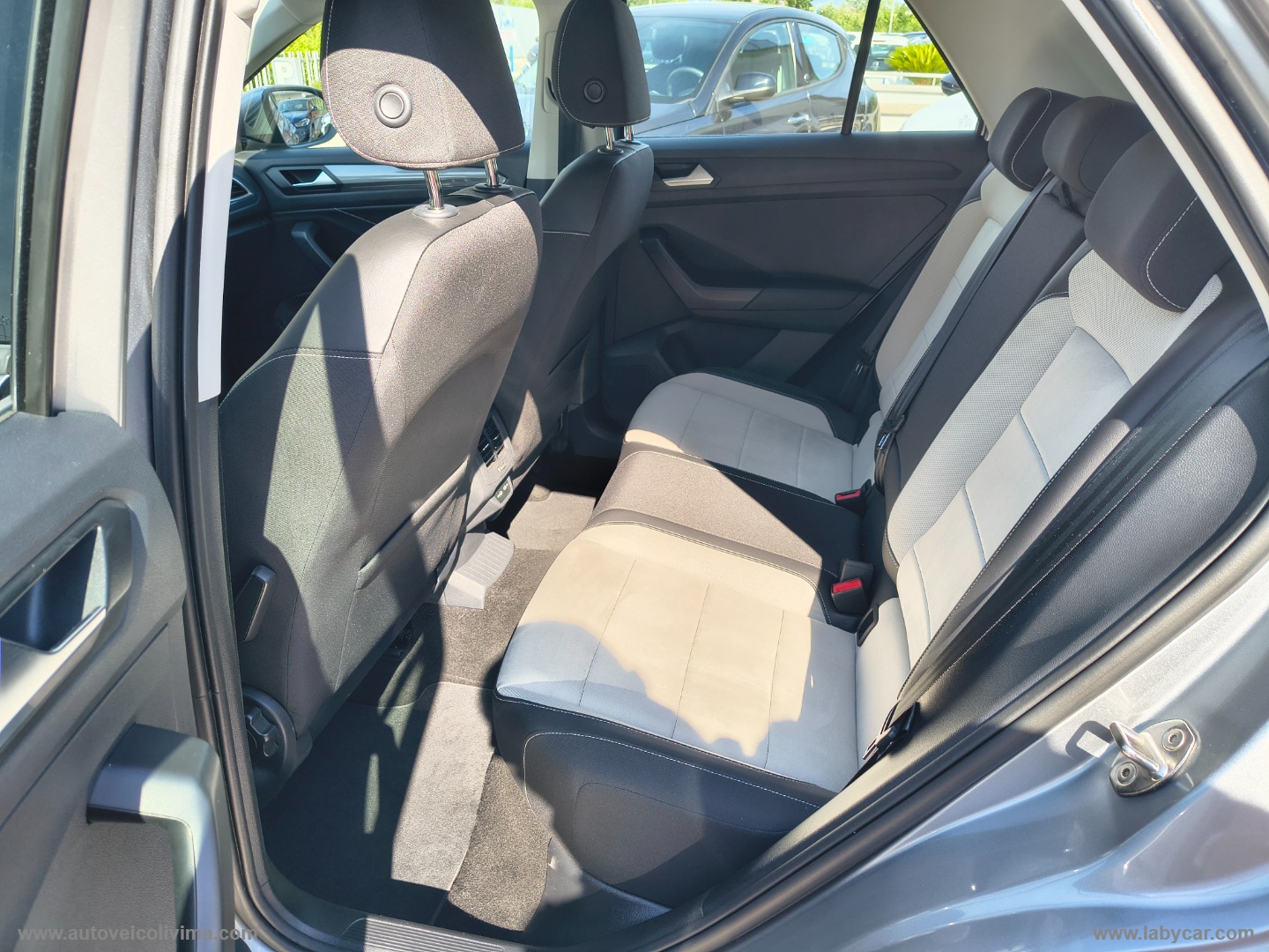 T-Roc 2.0 TDI SCR 150 CV DSG Style - immagine 8