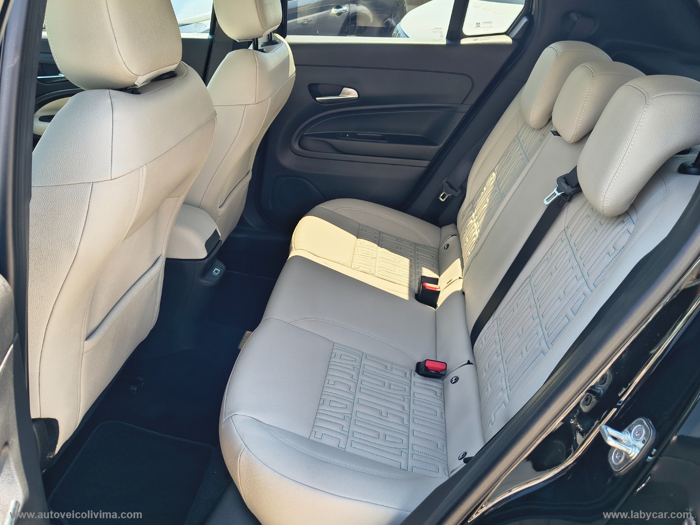 600 Hybrid 110 CV DCT MHEV La Prima - immagine 8