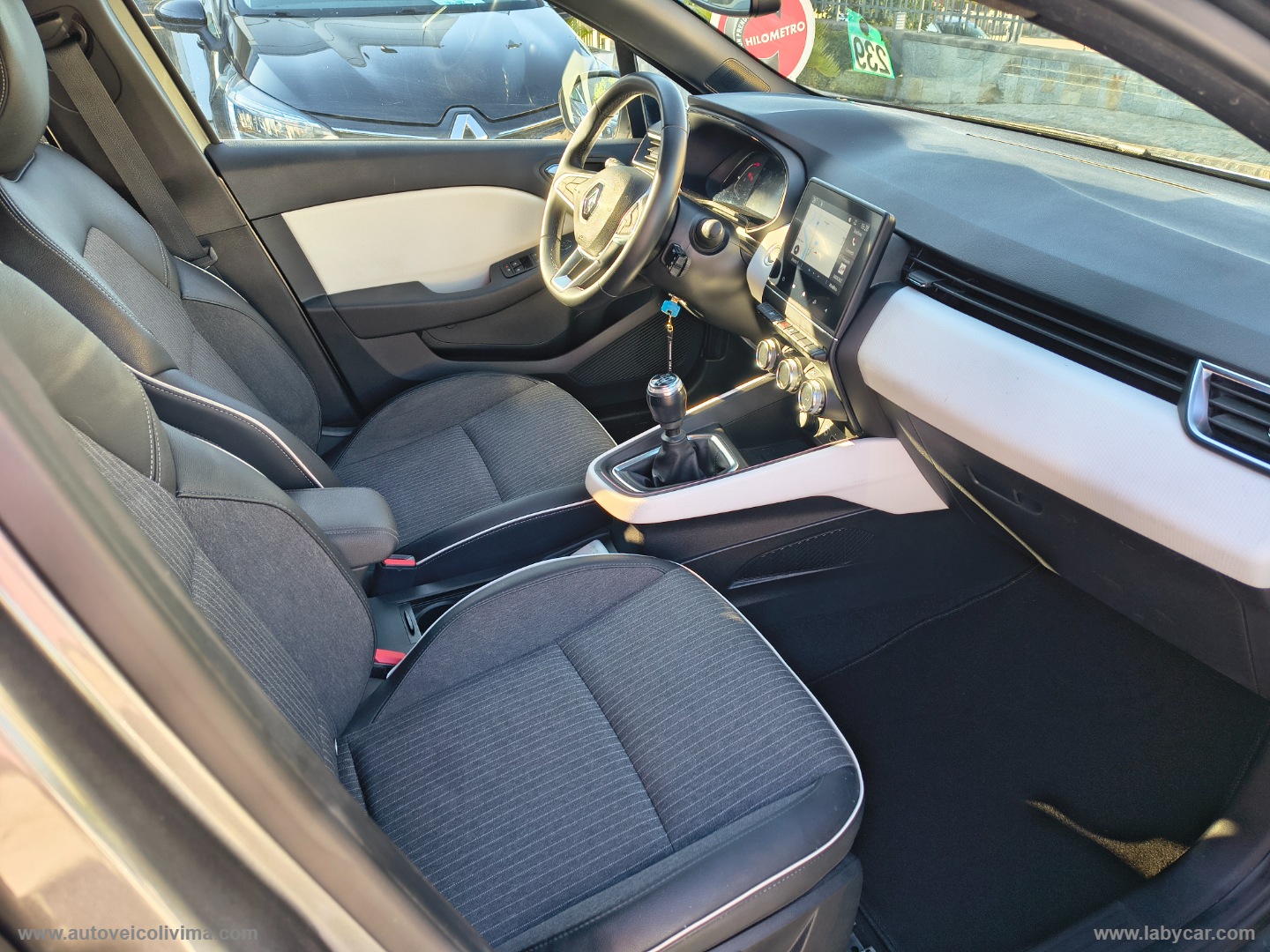 Clio TCe 100 CV GPL Techno - immagine 8
