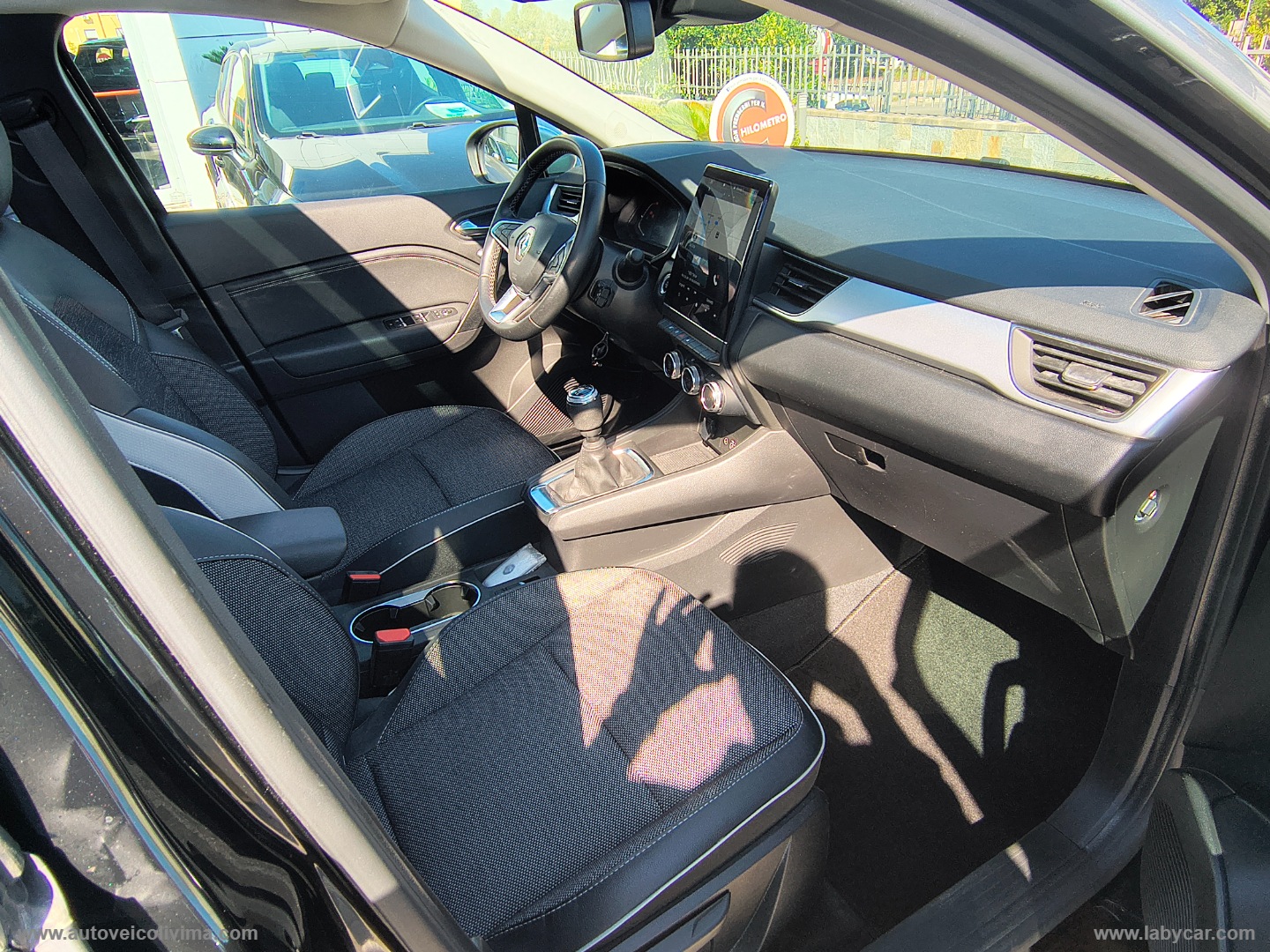 Captur TCe 100 CV GPL Techno TETTO APRIBILE - immagine 8