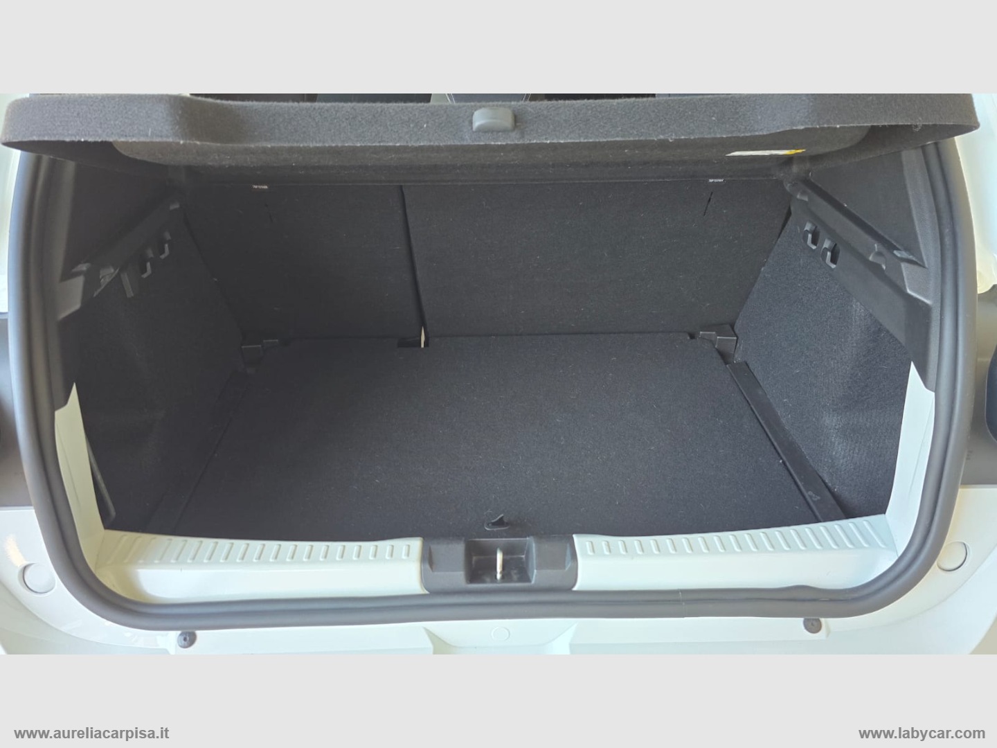 Sandero Stepway 1.0 TCe 90 CV Comfort - immagine 8