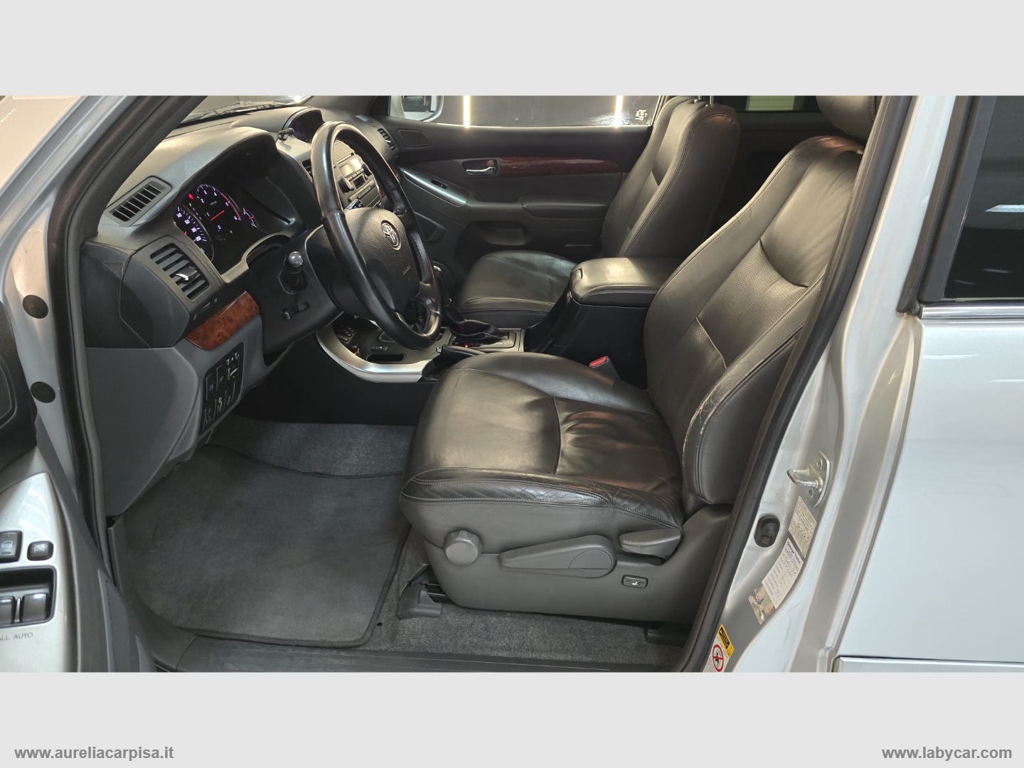 Land Cruiser 3.0 D-4D 16V 3p. aut. Exec. - immagine 8