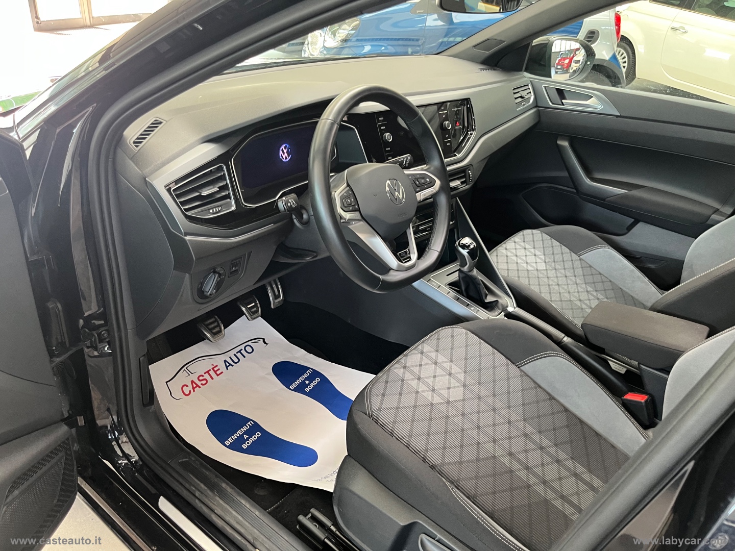 Taigo 1.0 TSI 115 CV R-Line PARI AL NUOVO - immagine 8