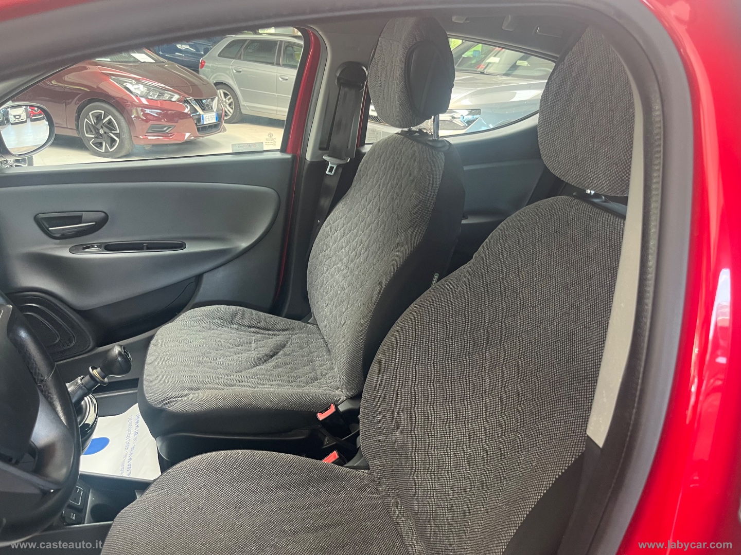 Ypsilon 1.2 69 CV 5p. Silver 5 POSTI - immagine 8