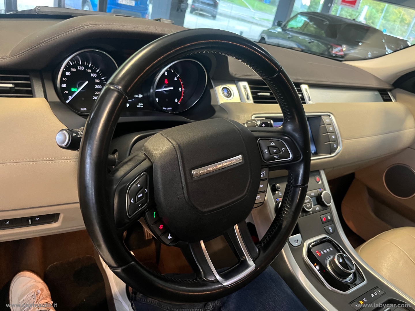 RR Evoque 2.0 TD4 150 CV 5p. Bs Ed. SE AUTOCARRO - immagine 8