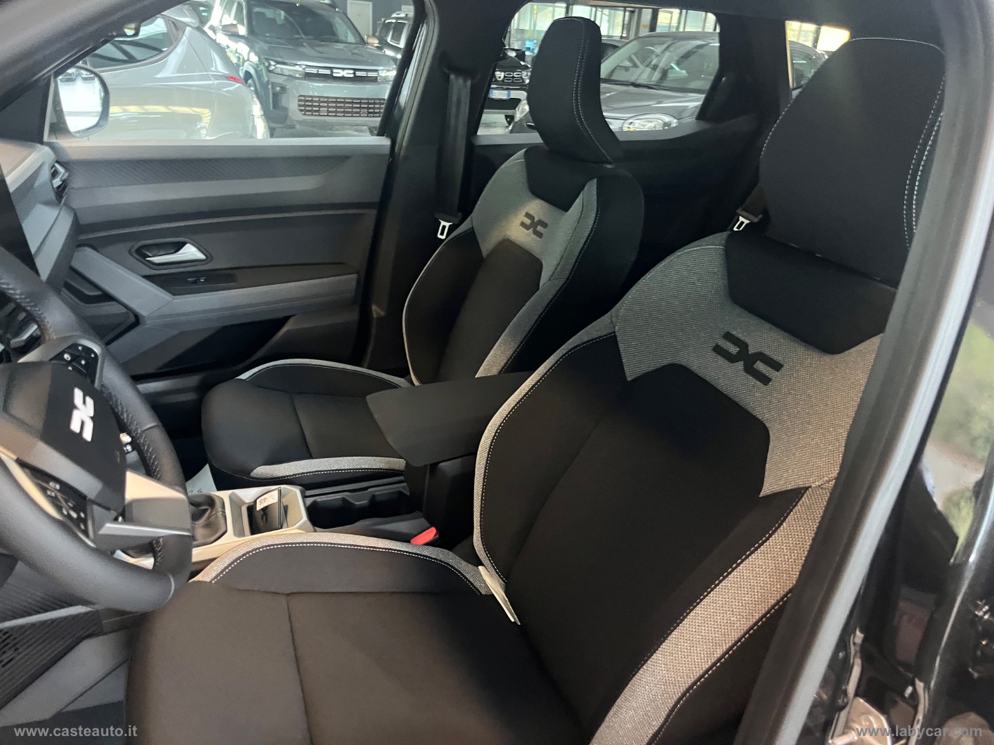 Duster Eco-G 120 CV Journey SENZA VICOLI FINANZIARI - immagine 8