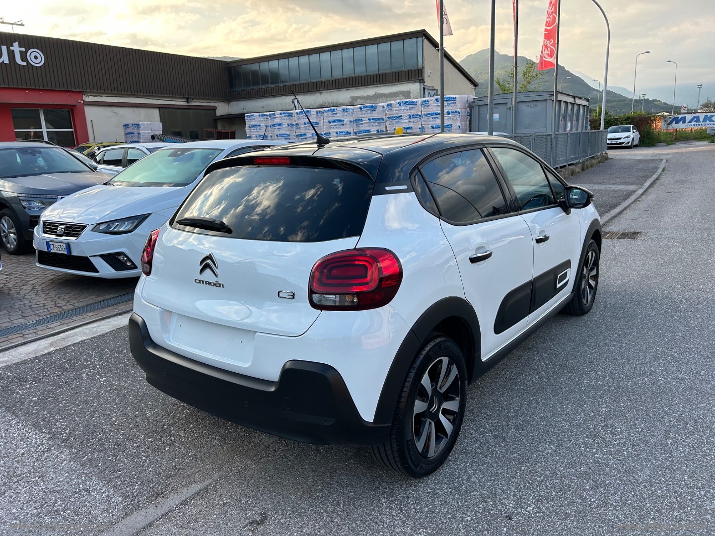 C3 PureTech 83 S&S Shine VERNICE BICOLORE - BIANCO/TETTO NERO - immagine 8