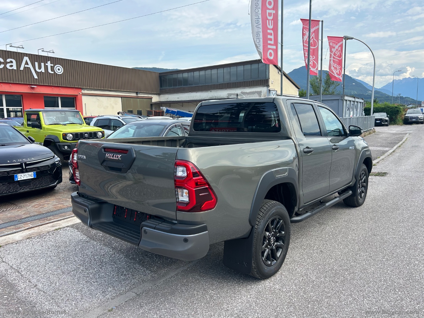 Hilux 2.8 D-4D 48V A/T 4WD DC Invincible - immagine 8