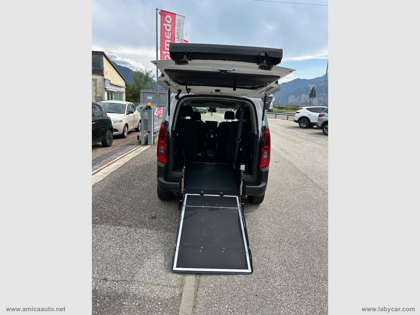 Doblò 1.5 BlueHdi 100CV Combi - All. Olmedo PIANALE RIBASSATO CON RAMPA ACCESSO CARROZZINA - immagine 8