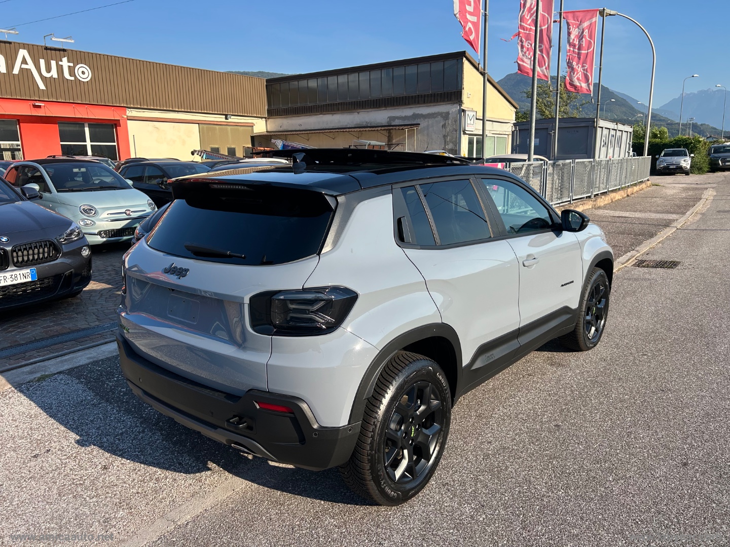 Avenger 1.2 Turbo 145cv e-Hyb.4xe Overand VERNICE BICOLORE GRIGIO STORM/TETTO NERO - immagine 8