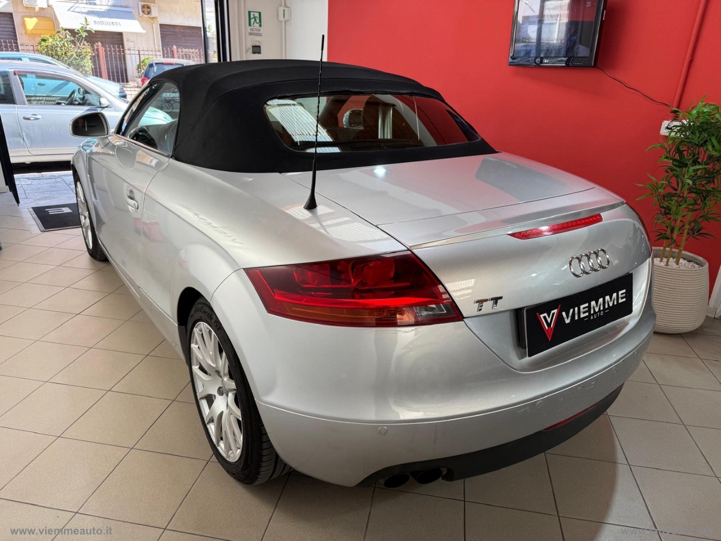 TT Roadster 2.0 TFSI - immagine 8
