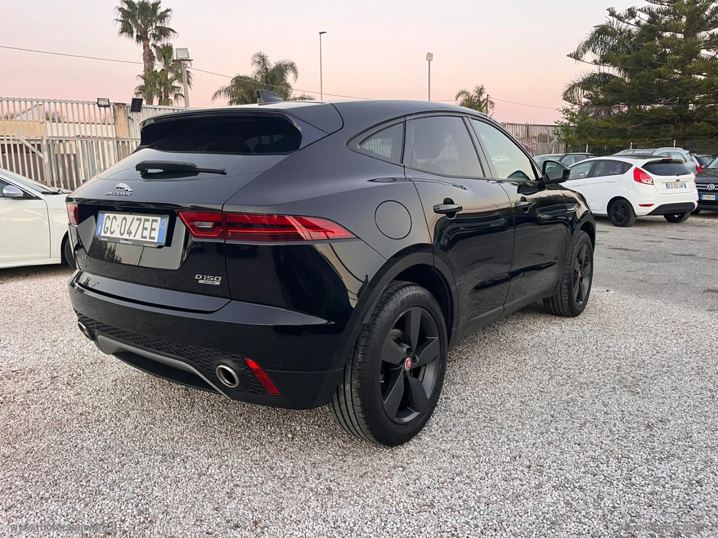E-Pace 2.0D 150CV AWD aut. R-Dynamic S AUTOCARRO - immagine 8