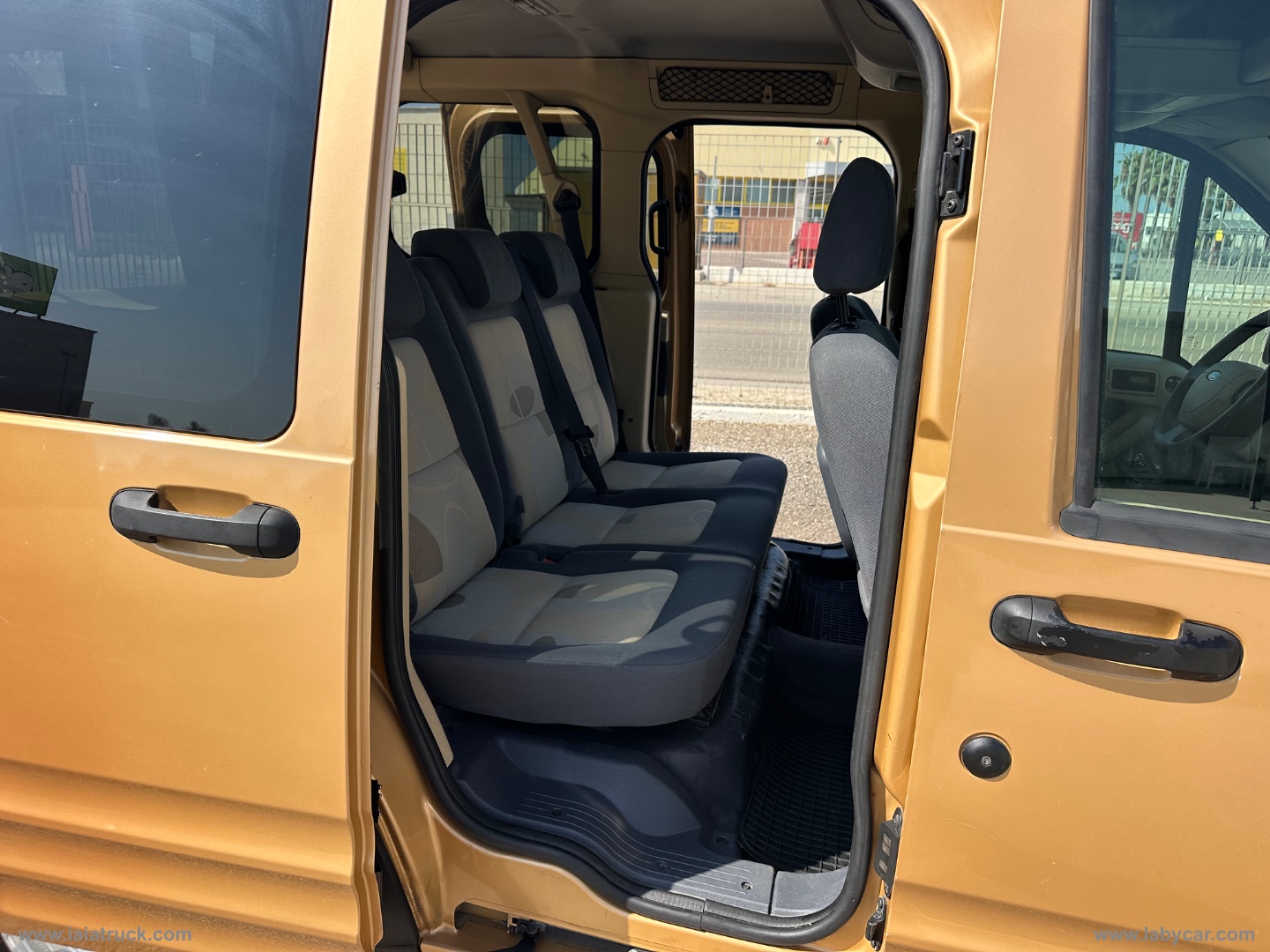 Tourneo CONNECT 200S 1.8 TDCi/110CV 5 POSTI - immagine 8