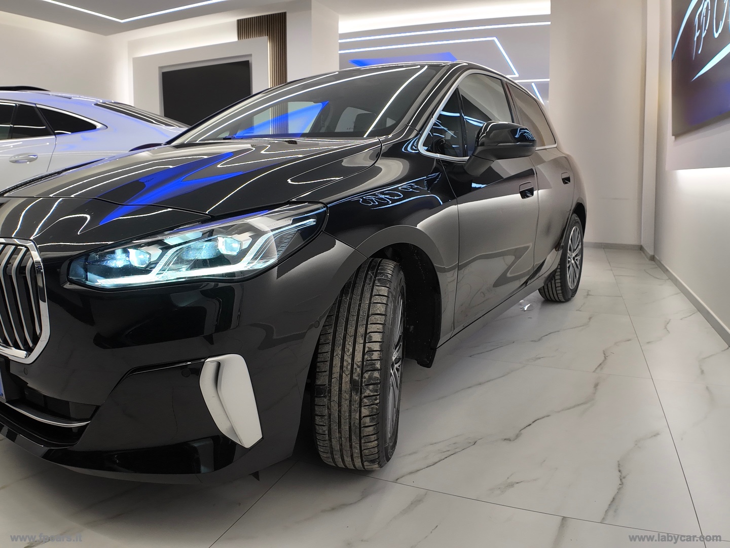 218d Active Tourer Luxury - immagine 8