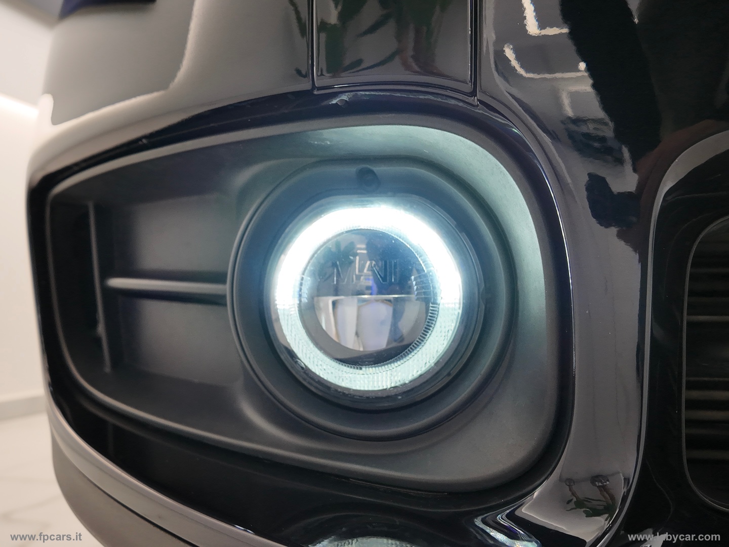 Mini Cooper D Business Countryman Aut. - immagine 8
