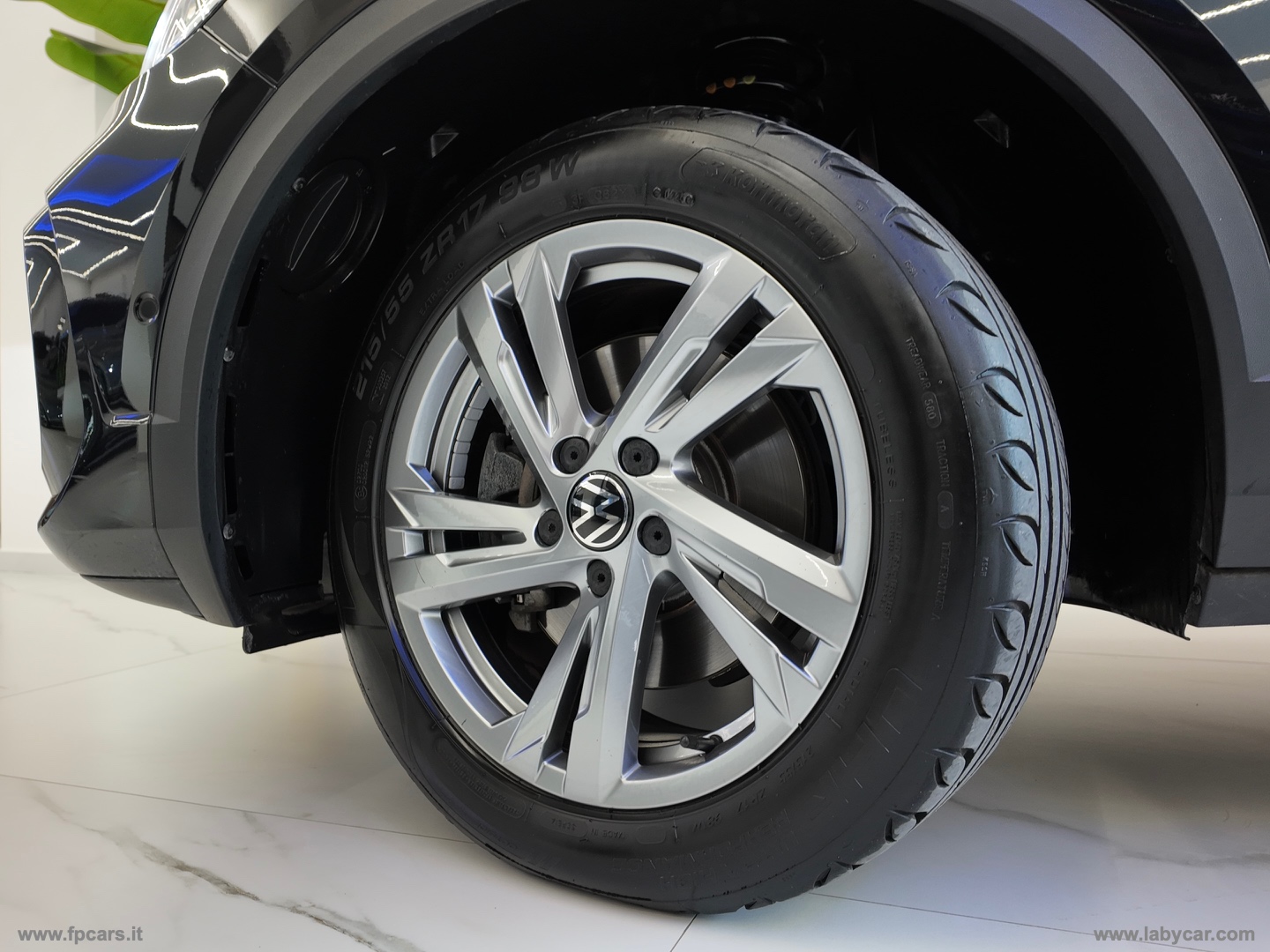 T-Roc 2.0 TDI SCR 150 CV DSG R-Line Plus - immagine 8