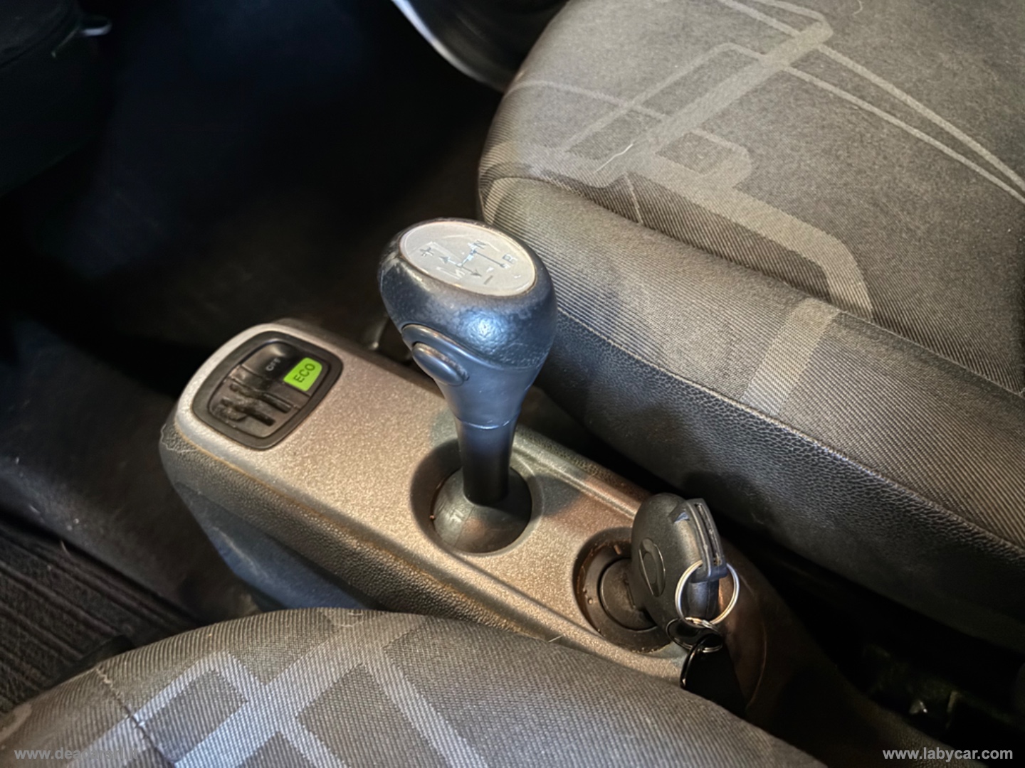 fortwo 1000 52 kW MHD coupé pure - immagine 8