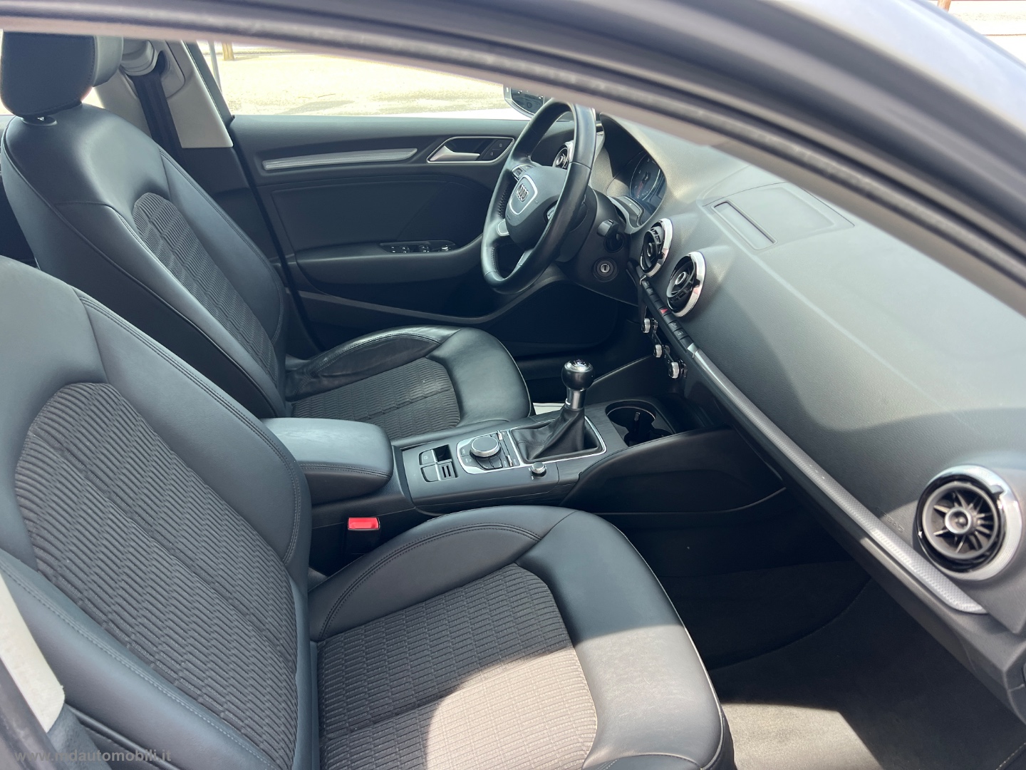 A3 Sedan 1.6 TDI clean diesel Ambition STUPENDA - immagine 8