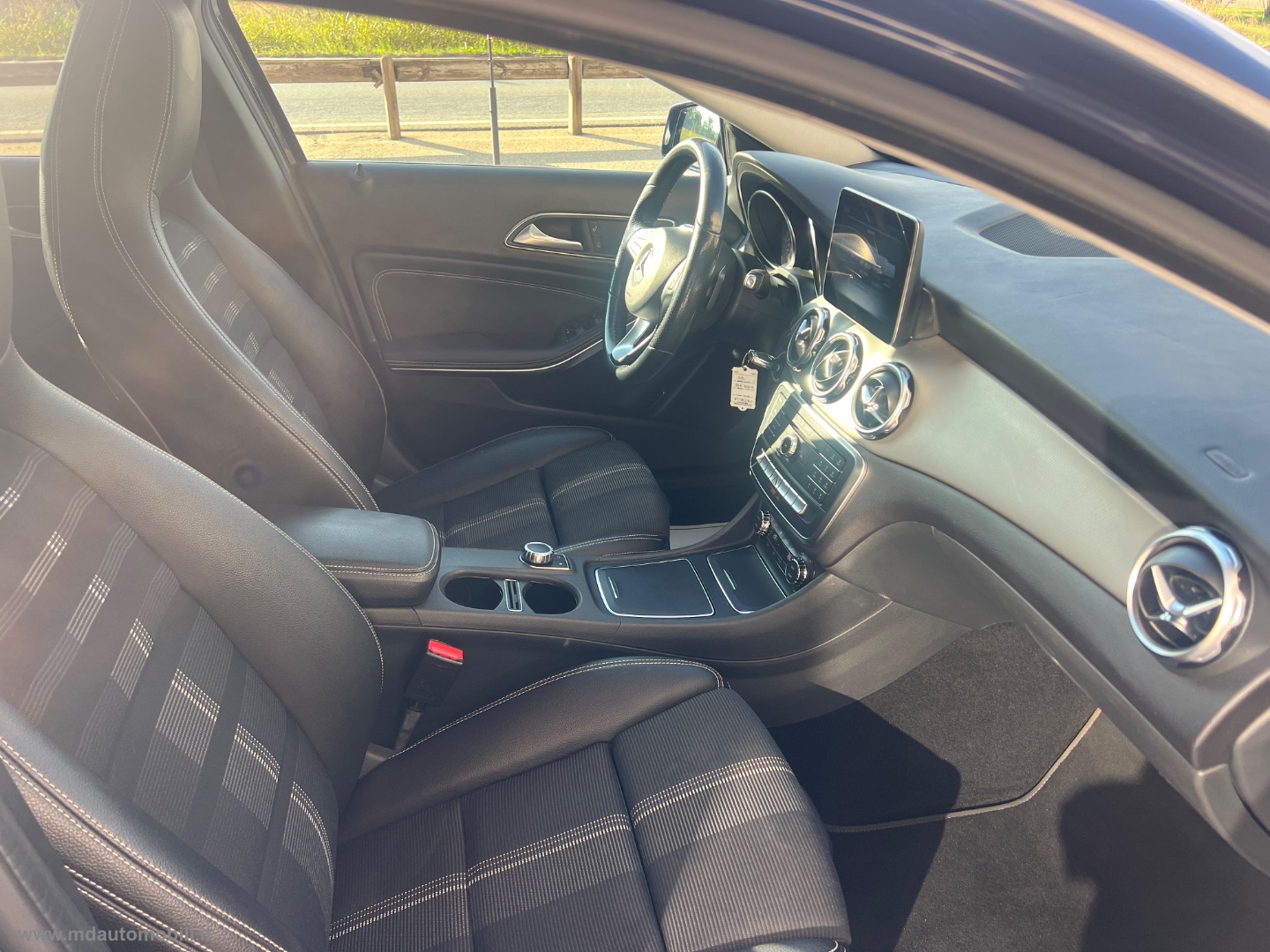 GLA 200 d Automatic Sport FARI LED CAMERA NAVI - immagine 8