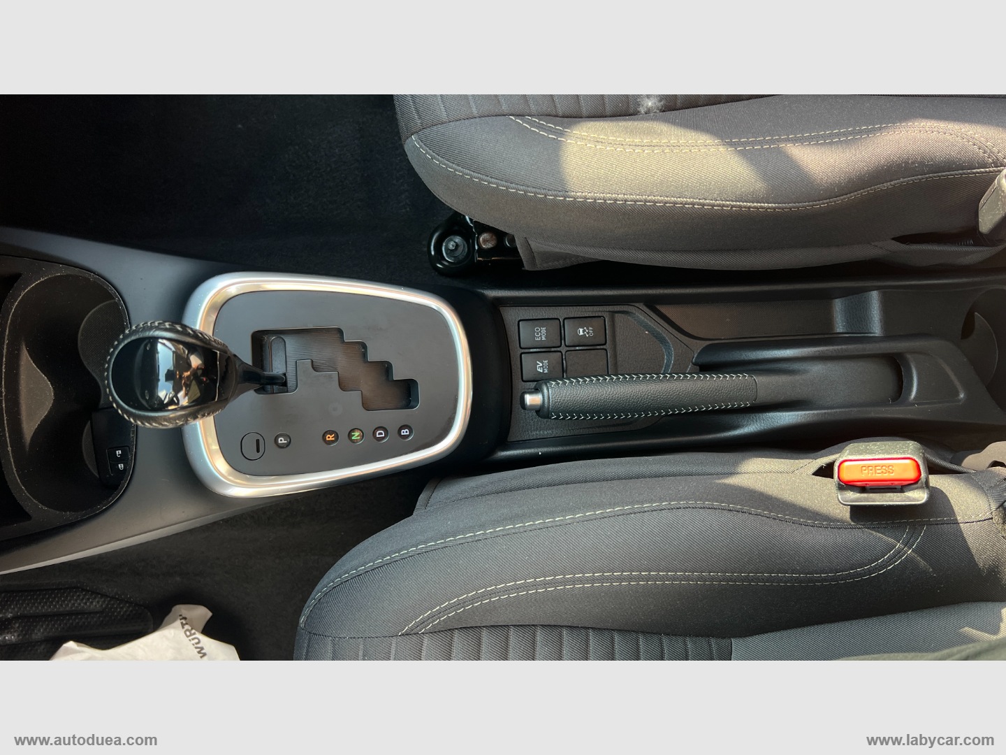 Yaris 1.5 Hybrid 5p. Active PLUS NO VINCOLI FINANZIARI - immagine 8