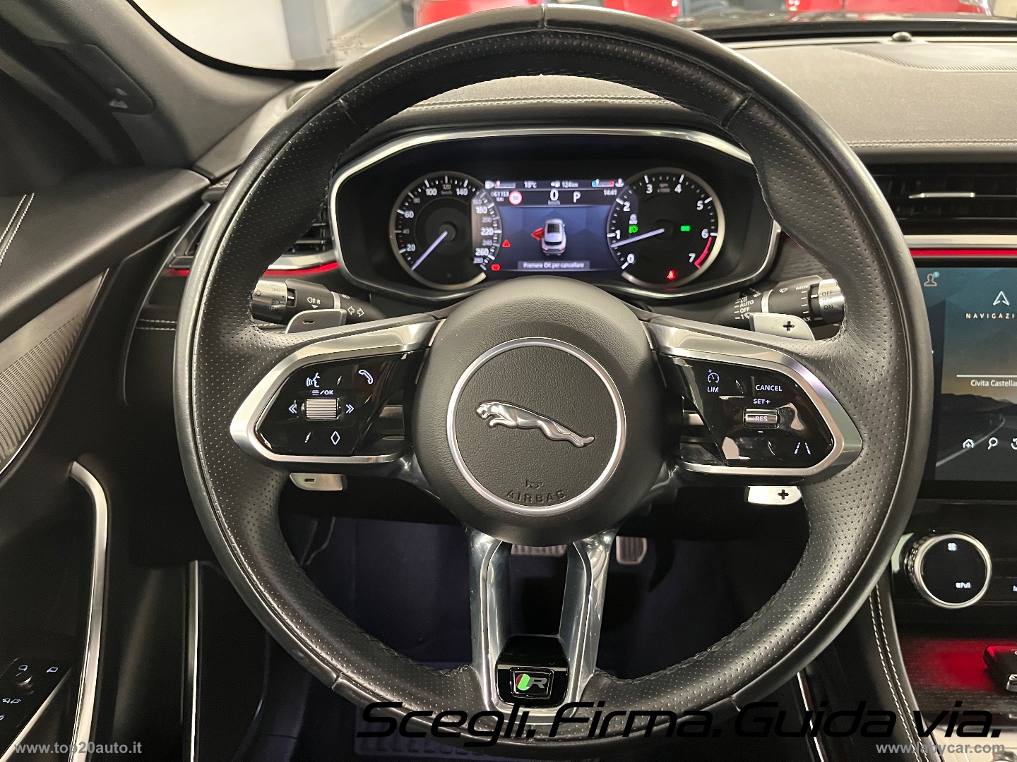 F-Pace 2.0 250 CV AWD aut. R-Dyn. Black EDITION - immagine 8