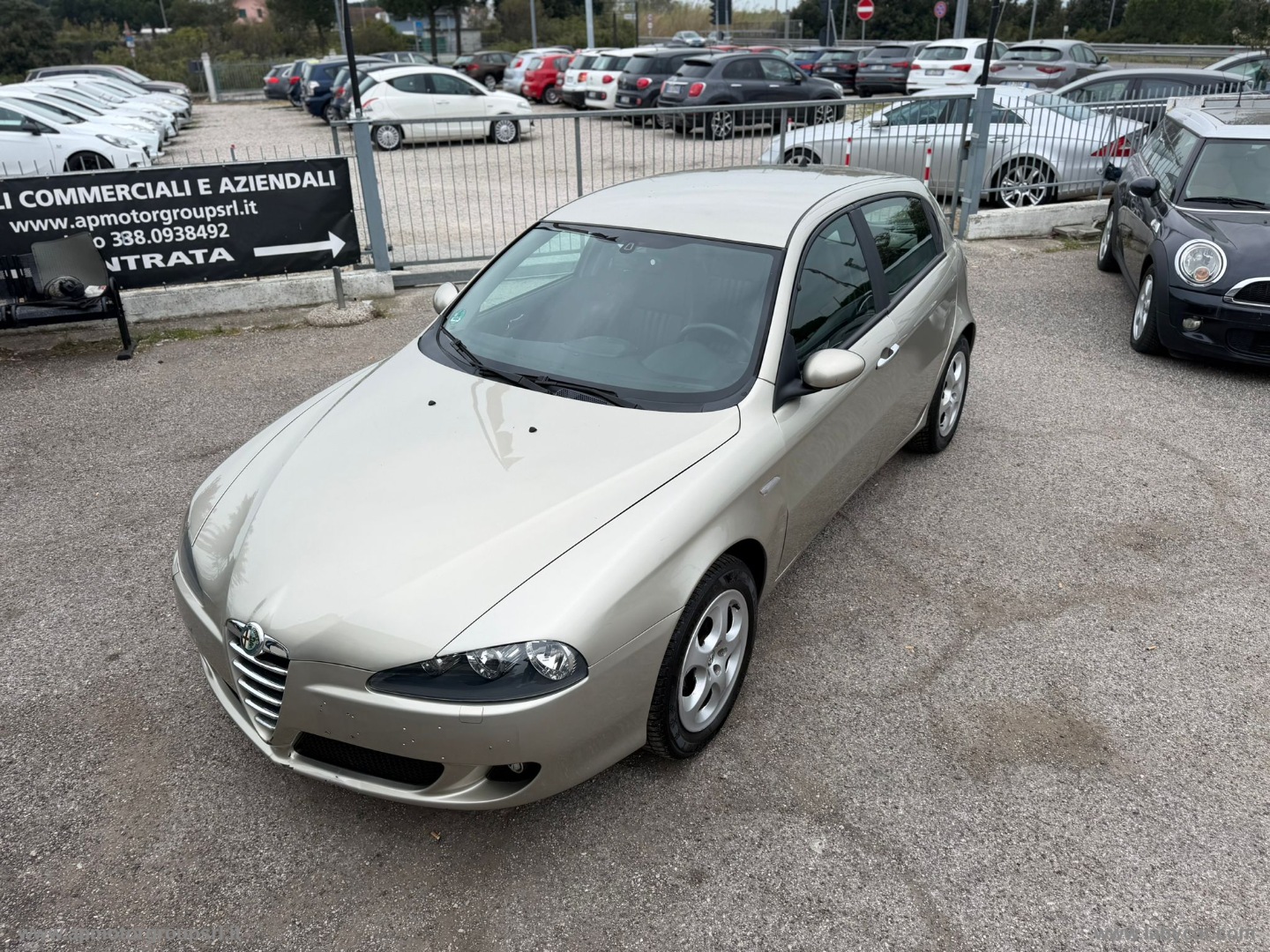 147 1.6 TS 105CV 5p. Distinctive - immagine 8