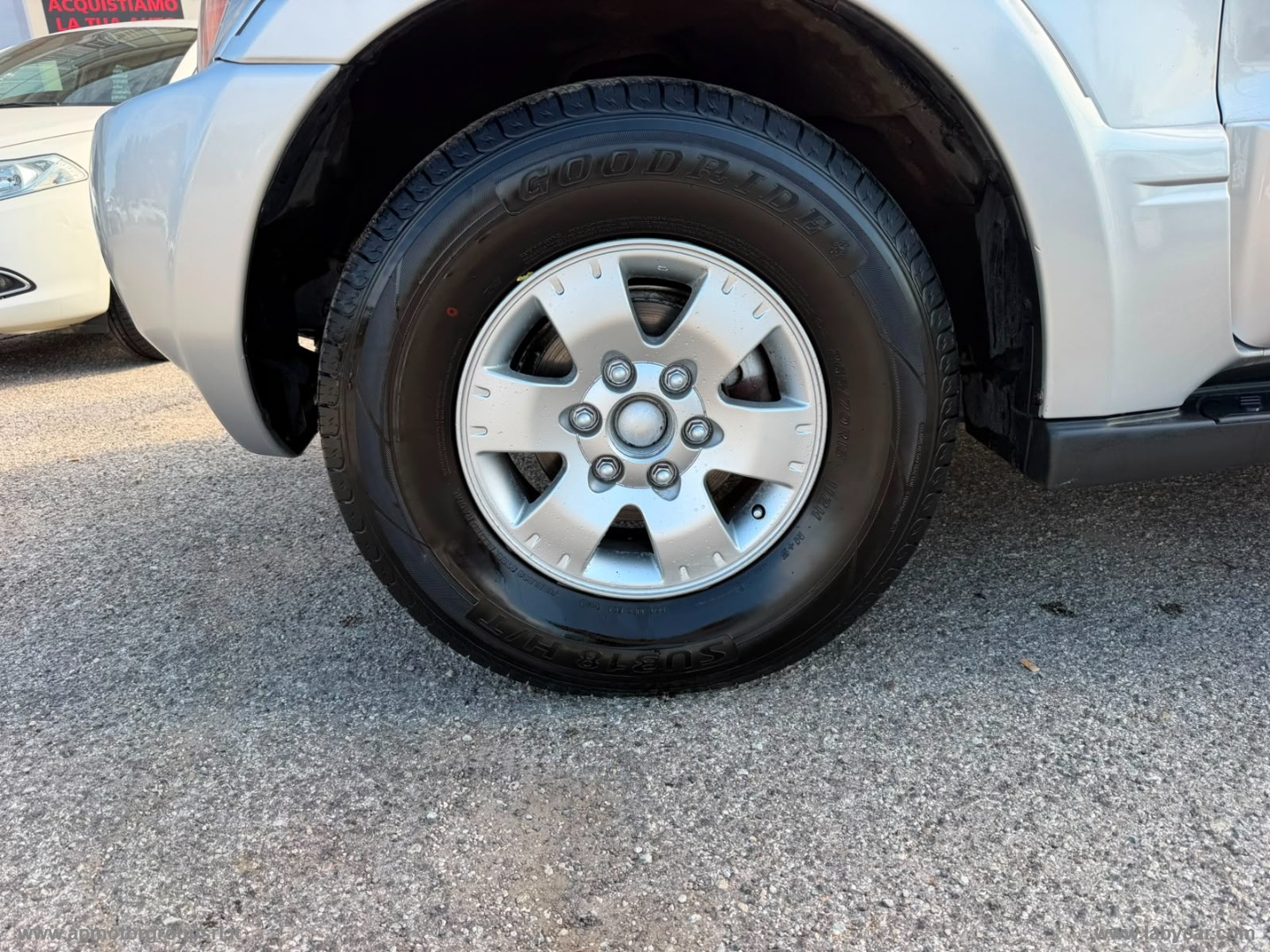 Pajero 3.2 16V DI-D 5p. GLS2 7 POSTI - immagine 8
