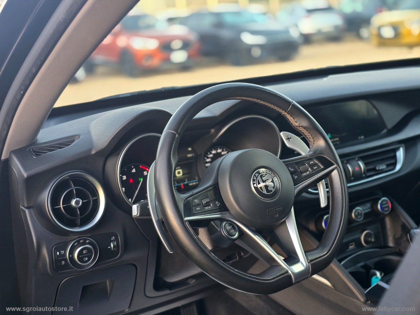 Stelvio 2.2 T.diesel 210 CV AT8 Q4 Exec. - immagine 8