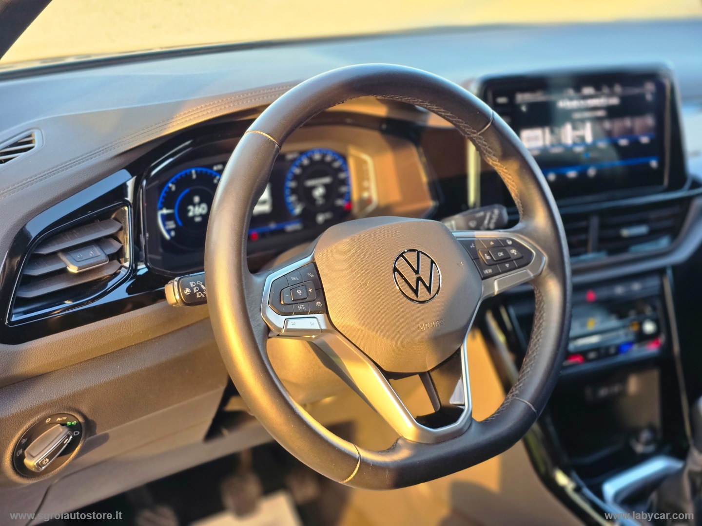 T-Roc 2.0 TDI SCR Style - immagine 8