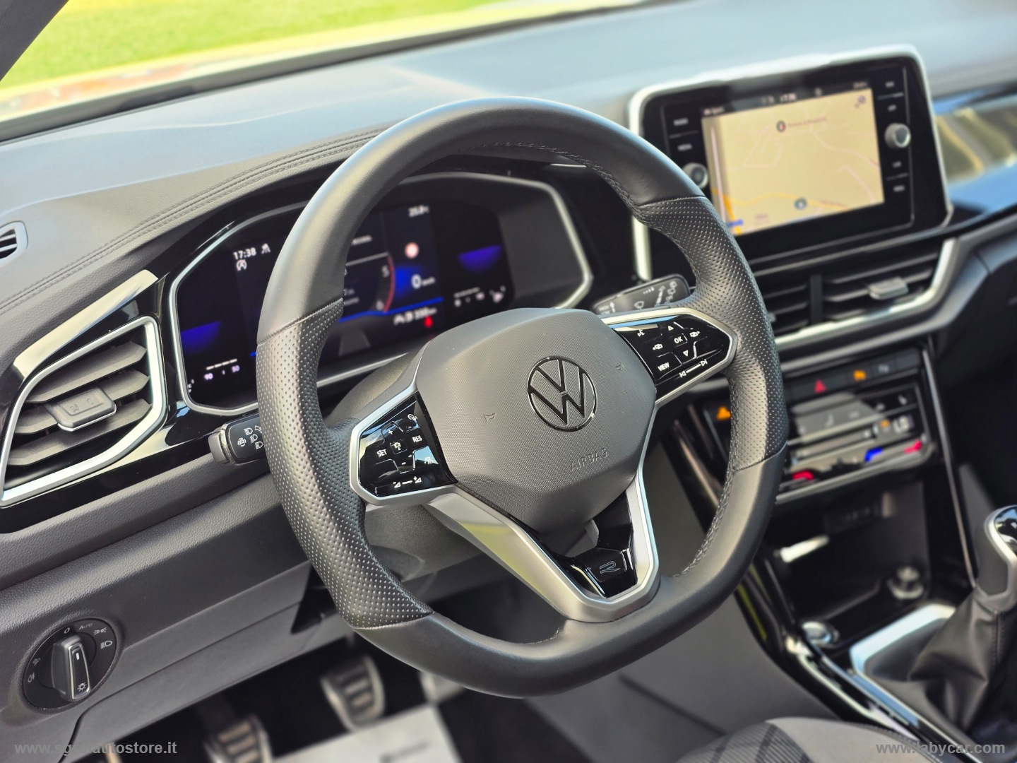 T-Roc 2.0 TDI SCR R-Line - immagine 8