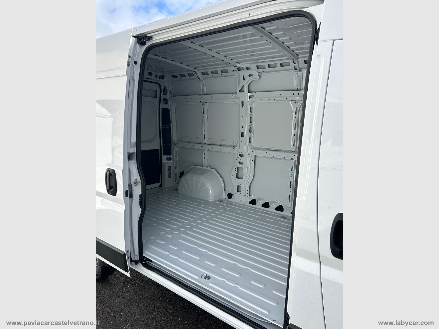 Boxer 335 BlueHDi 140 PLM 4p.Furg.Onni. KM/0 - immagine 8