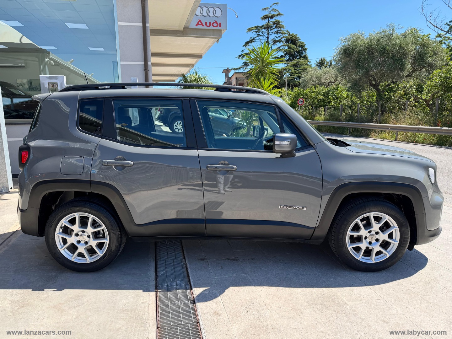 Renegade 1.6 Mjt 130CV Limited - immagine 8