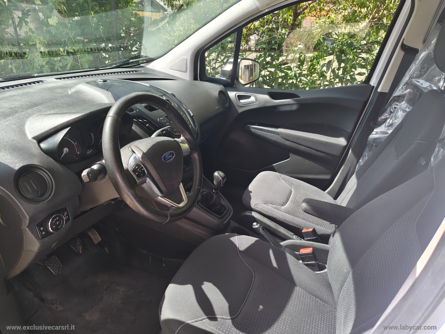 Transit Courier 1.5 TDCi 75CV Van Entry - immagine 8