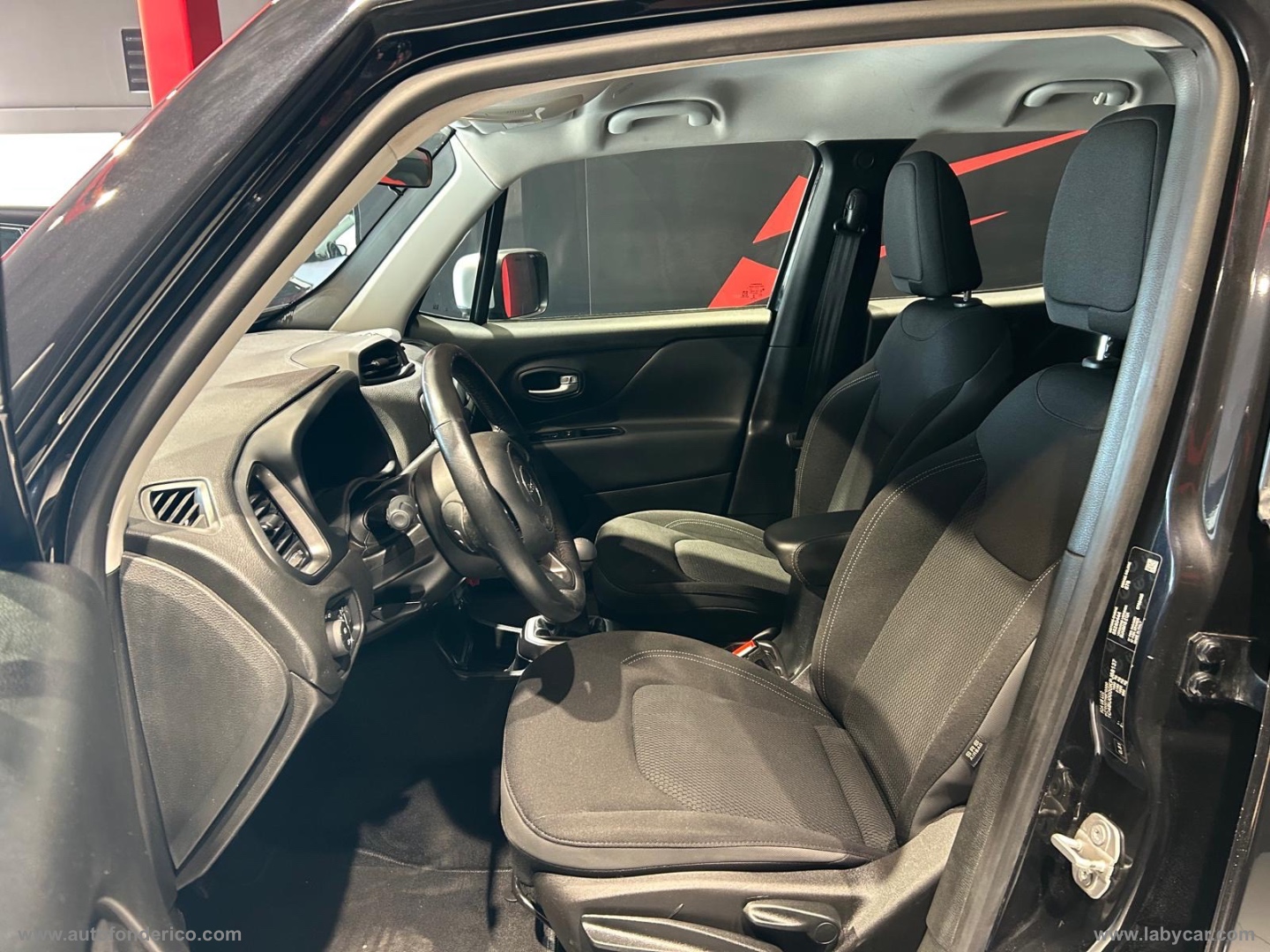 Renegade 1.6 Mjt 120CV Limited - immagine 8